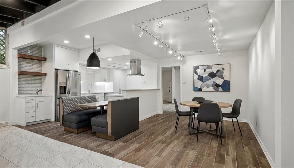 Park Place Twnhms Condo - Residential