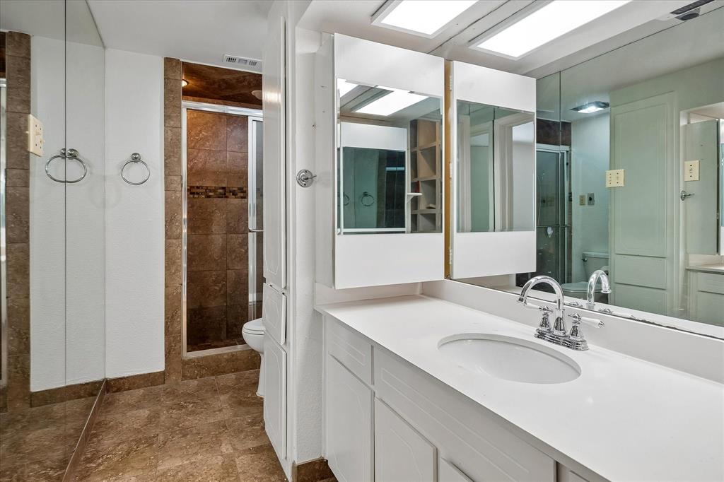 Park Place Twnhms Condo - Residential