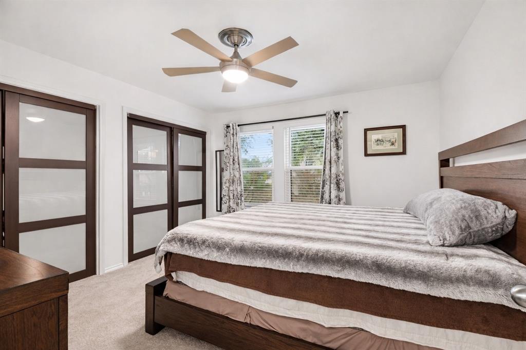 Oaks On Montfort Condos - Residential