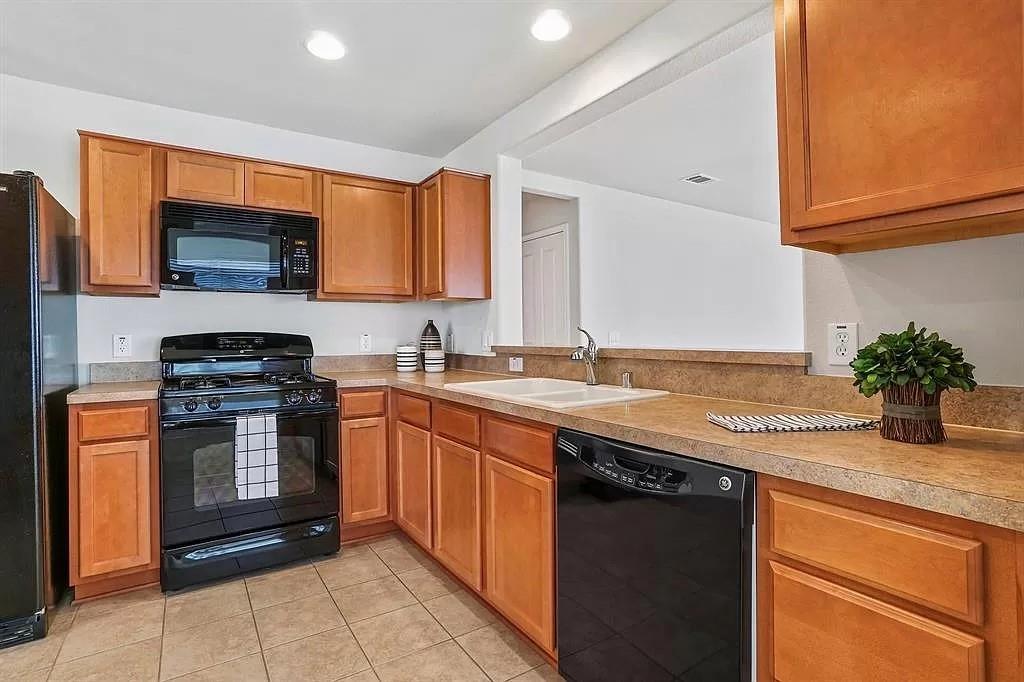 Frisco Lakes By Del Webb Villa - Residential