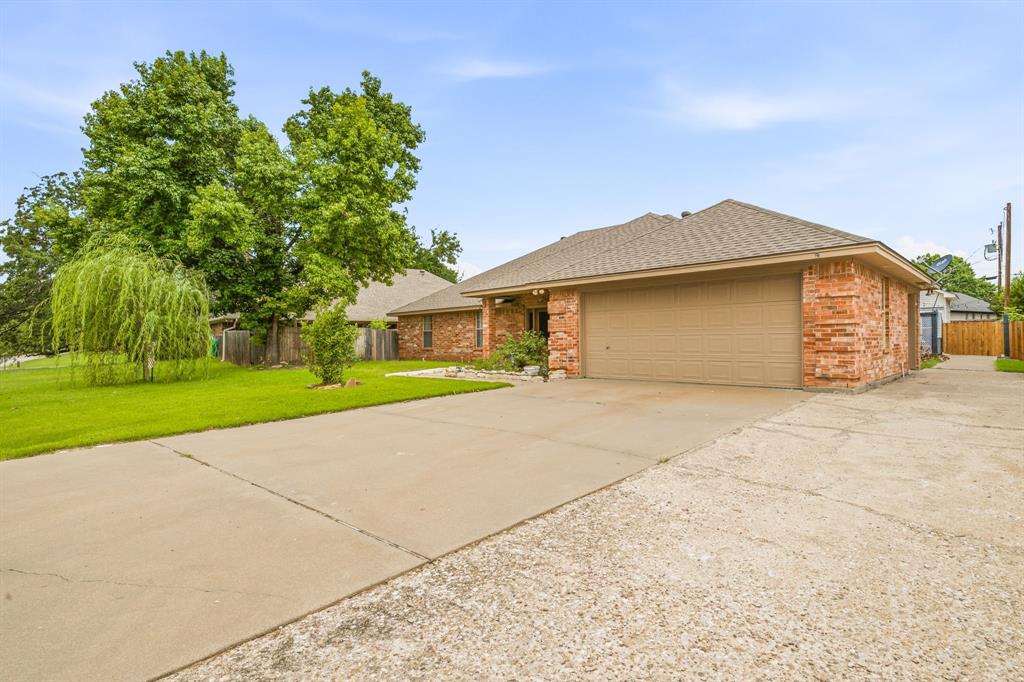 Decordova Bend Estate - Residential