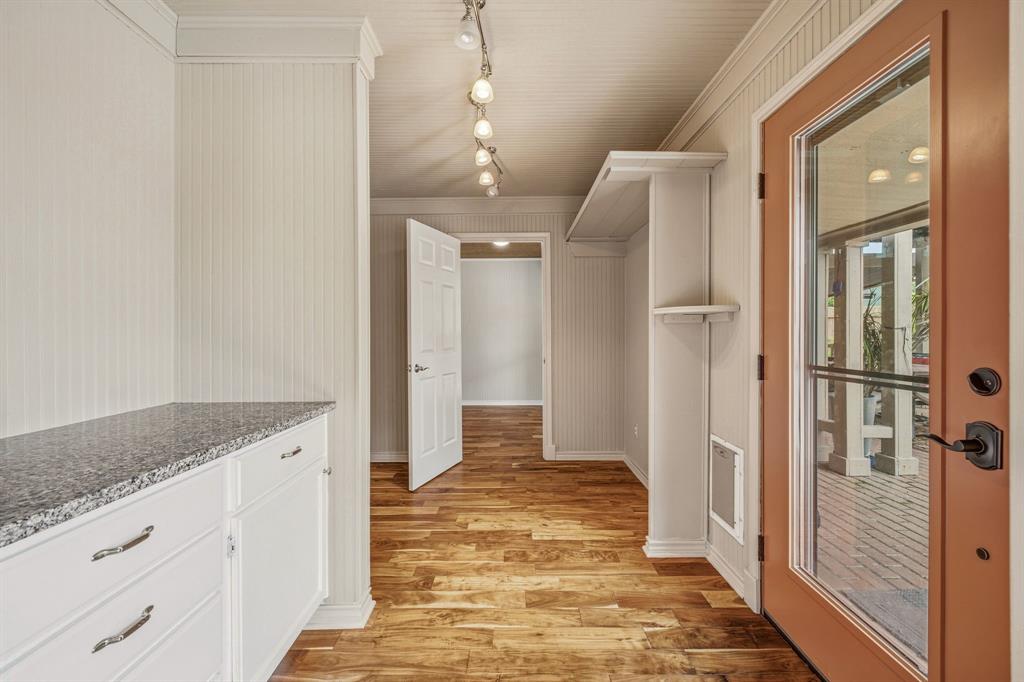 Decordova Bend Estate - Residential