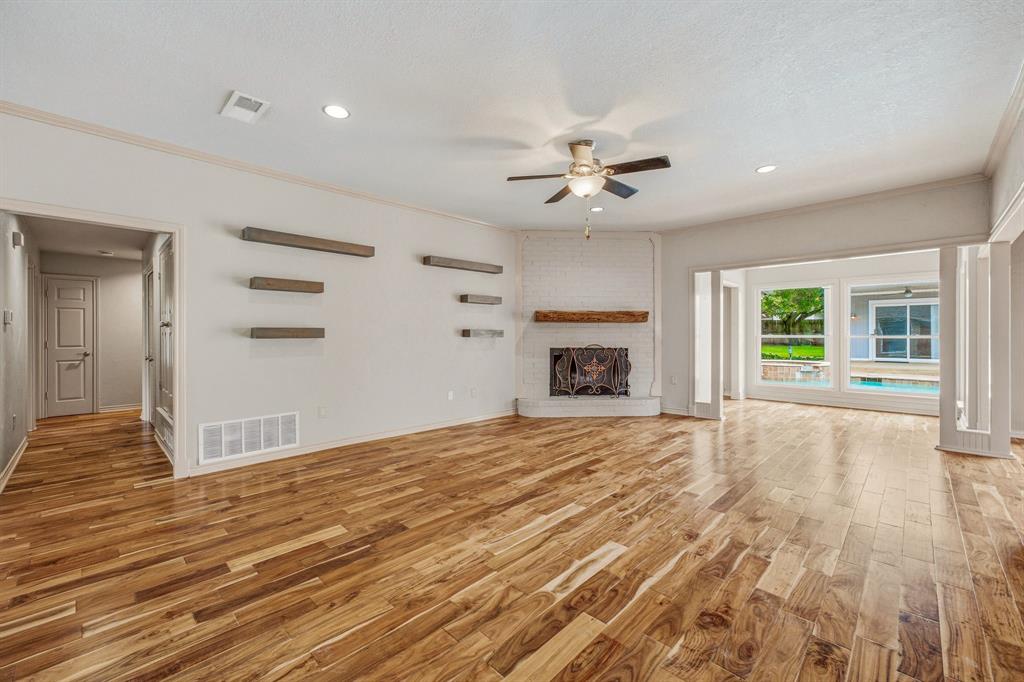 Decordova Bend Estate - Residential