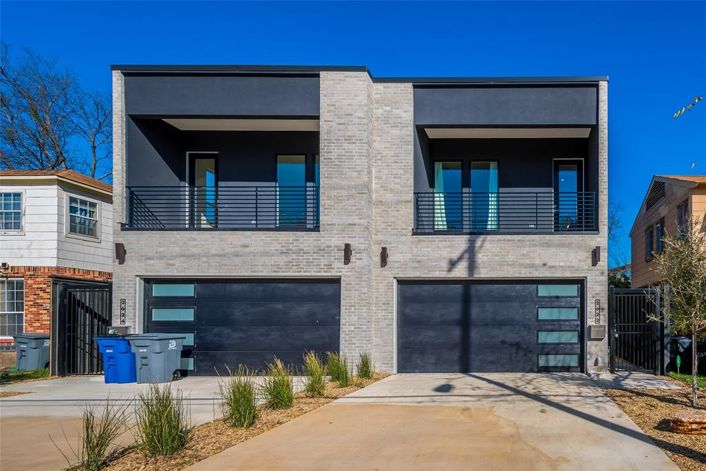 Modern two story Duplex with backyard and office. Hardwood floors throughout. Electric blinds throughout. Open Kitchen and living area. Washer and dryer in unit. Primary Bedroom is spacious along with custom made walk in closet. Master bathroom with large shower. Conveniently located off of 75. Don't miss out on making this Modern Duplex your own.