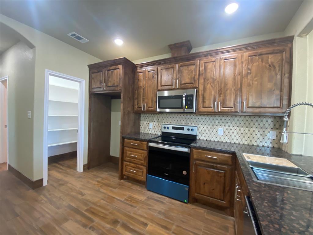 Org. Cleburne - Residential Lease