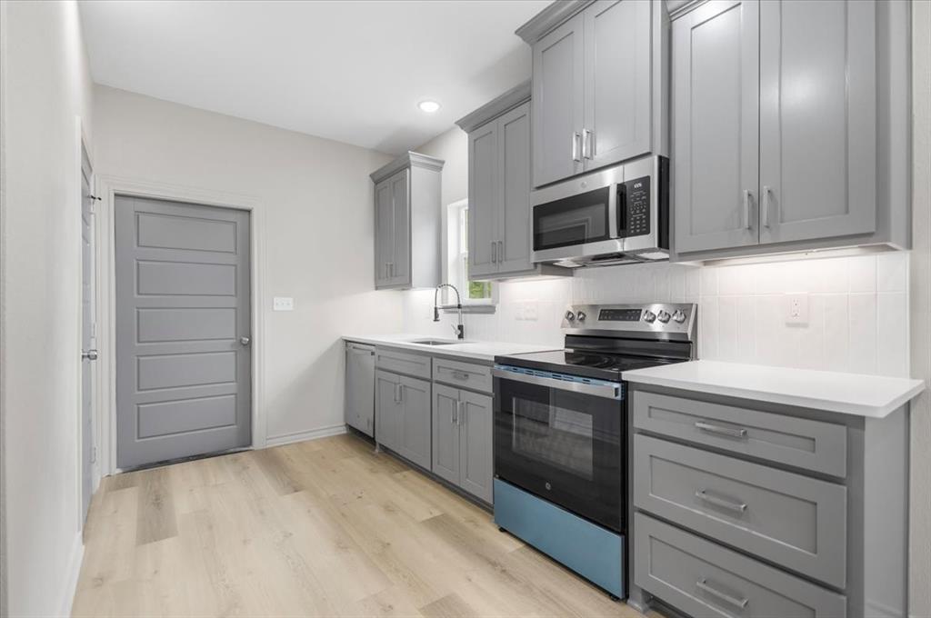 DREW HEIGHTS - Residential
