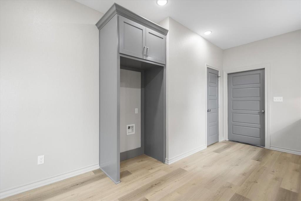 DREW HEIGHTS - Residential
