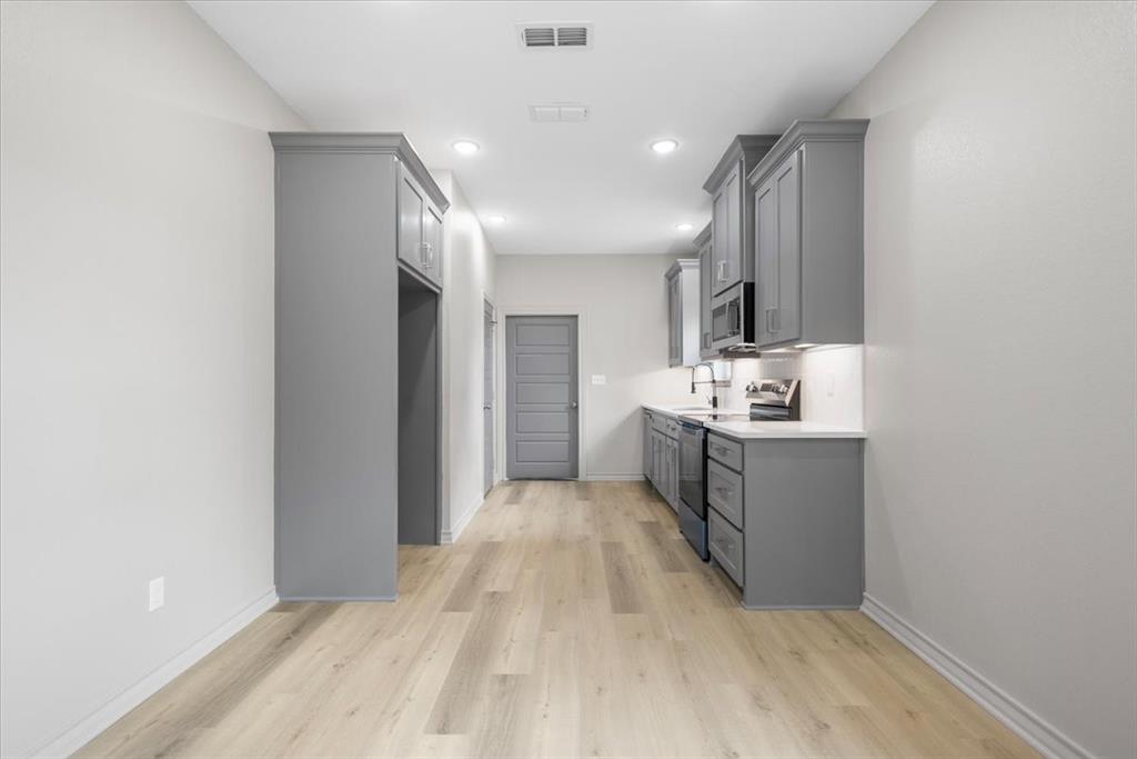 DREW HEIGHTS - Residential