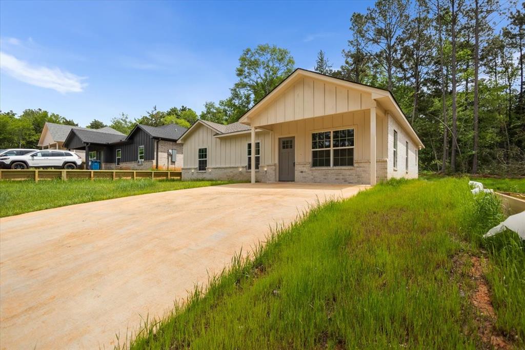 DREW HEIGHTS - Residential