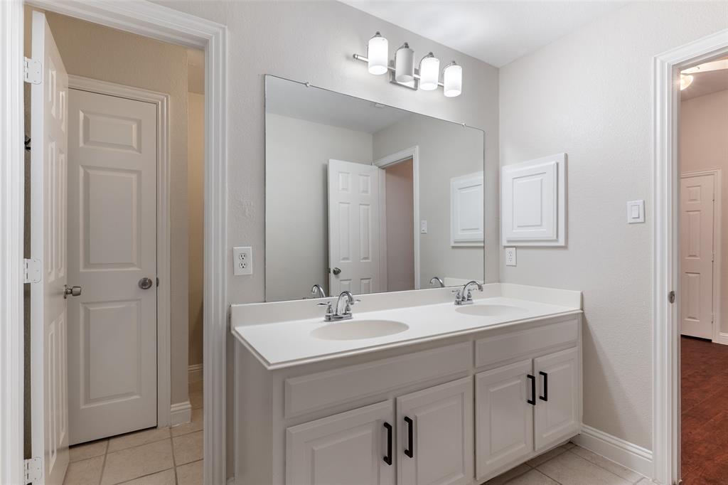 Woodbridge Ph 02c - Residential