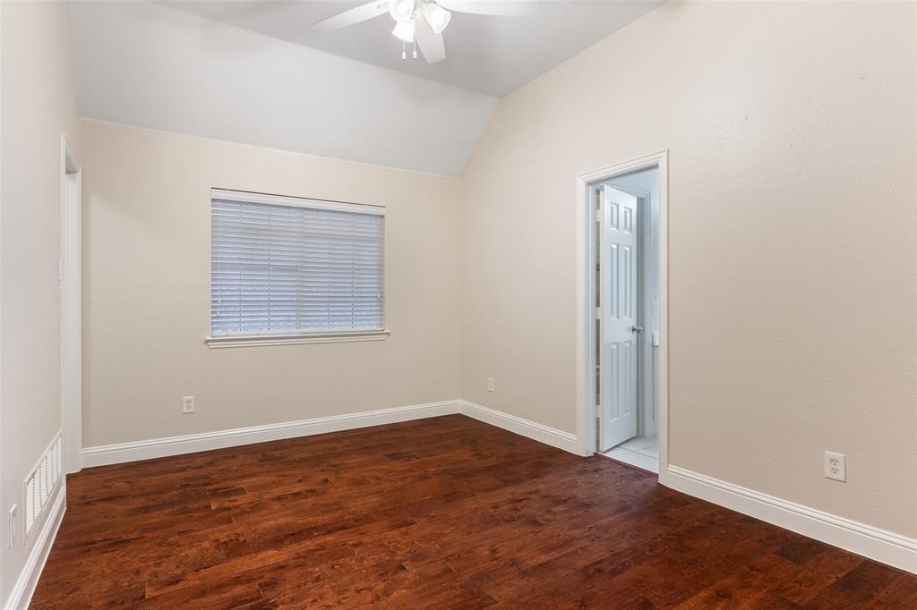 Woodbridge Ph 02c - Residential