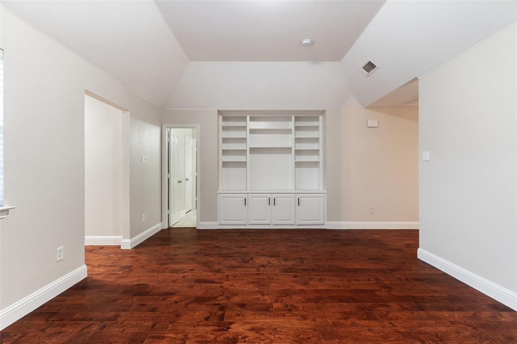 Woodbridge Ph 02c - Residential