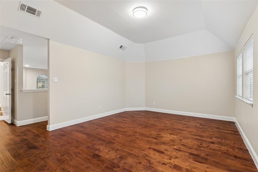 Woodbridge Ph 02c - Residential