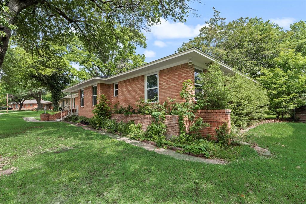 Glen Oaks - Residential