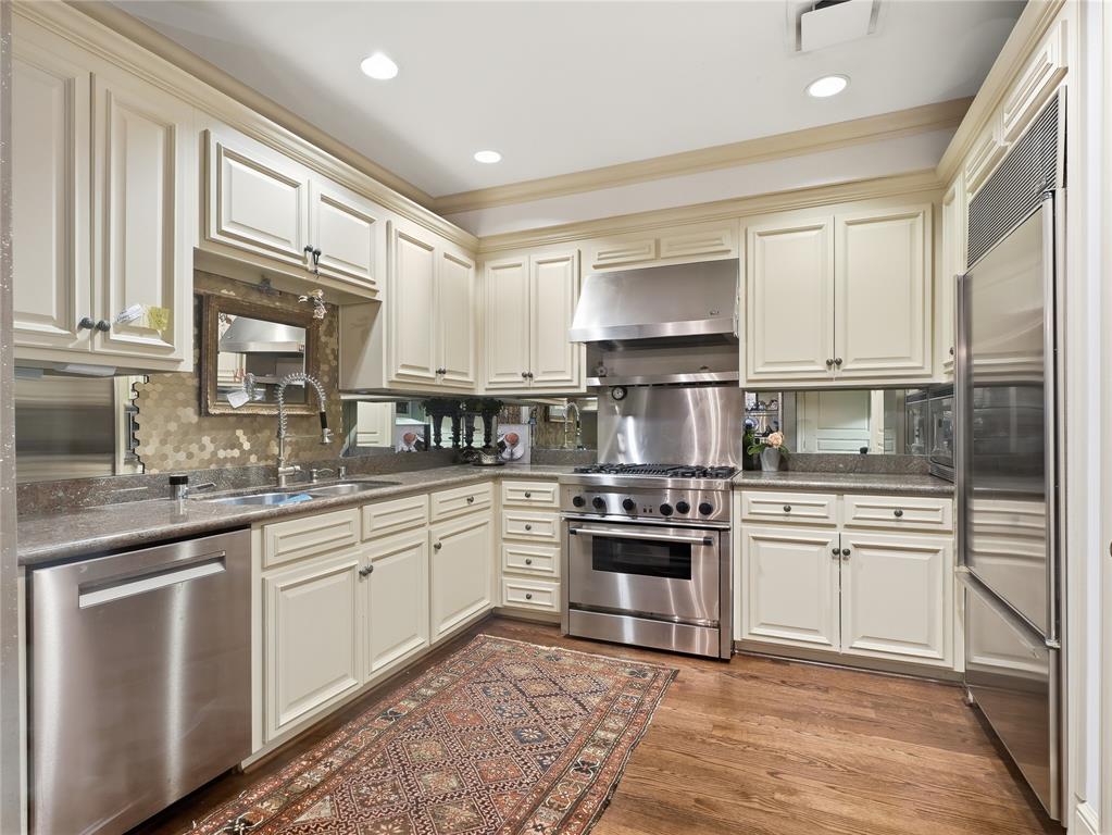 Vendome On Turtle Creek Condo - Residential