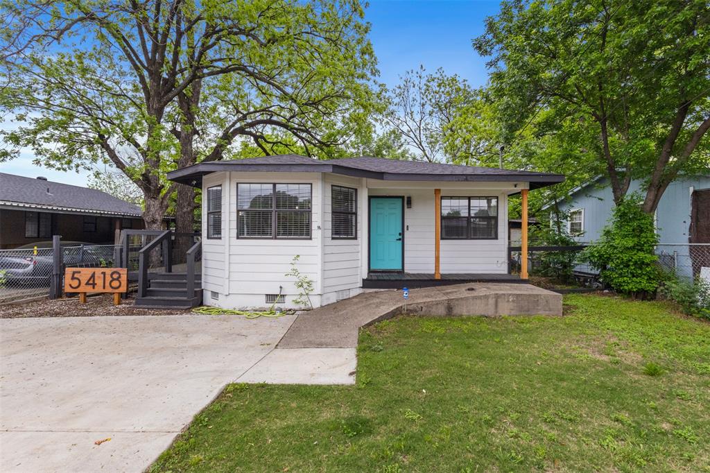Welcome to 5418 Singleton Avenue, a beautifully updated and move-in ready 3-bedroom, 2-bath home located in the heart of Dallas. This property offers the perfect blend of modern finishes and everyday comfort, making it ideal for buyers looking for a home they can enjoy from day one. Step inside to find thoughtfully updated interiors designed for both style and functionality, creating a warm and inviting space for living and entertaining. Out back, you’ll love the spacious deck—perfect for hosting gatherings, relaxing evenings, or weekend BBQs. Located just minutes from Trinity Groves, you’ll have easy access to some of Dallas’ best dining, nightlife, and entertainment. Plus, enjoy close proximity to downtown Dallas and a variety of local hotspots, giving you endless options for fun and convenience. Whether you’re a first-time buyer or looking to upgrade, this home offers the location, updates, and lifestyle you’ve been searching for. Don’t miss your opportunity to make it yours!