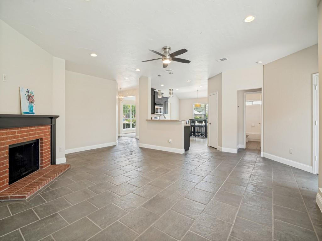 Champion Lakes - Residential