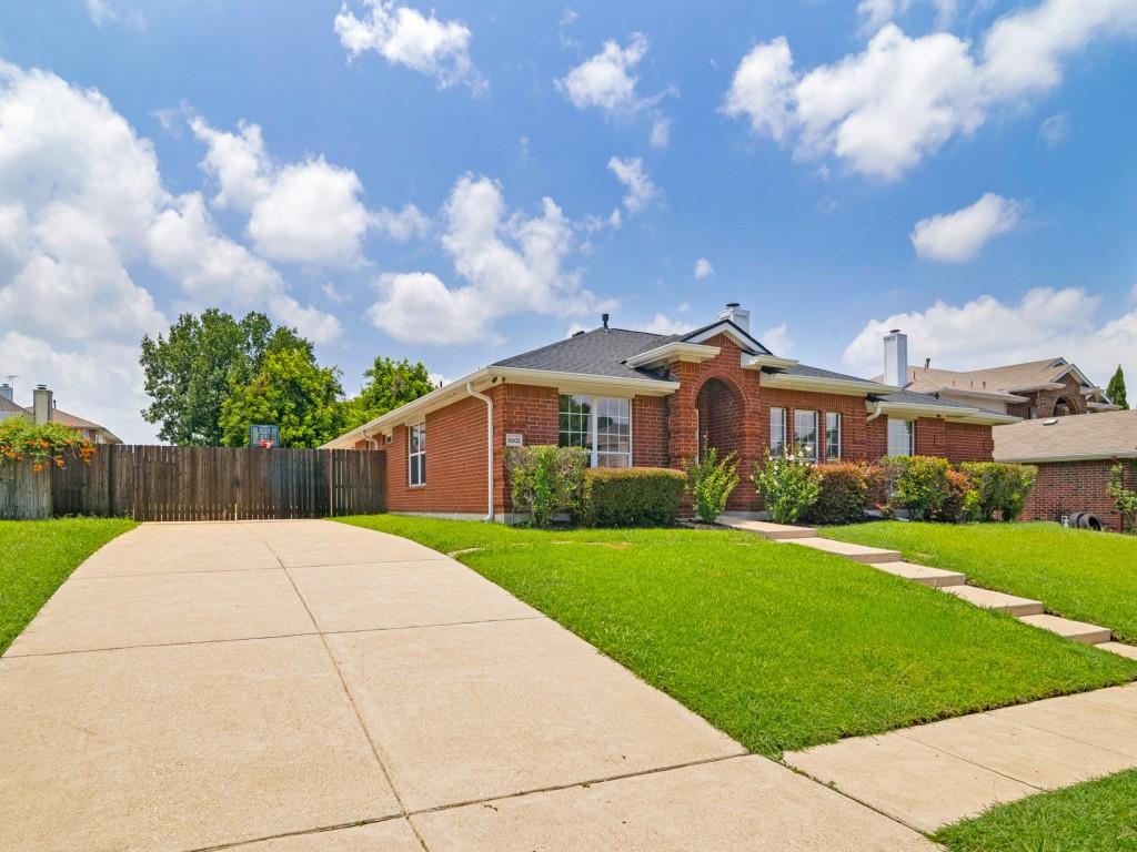 Champion Lakes - Residential