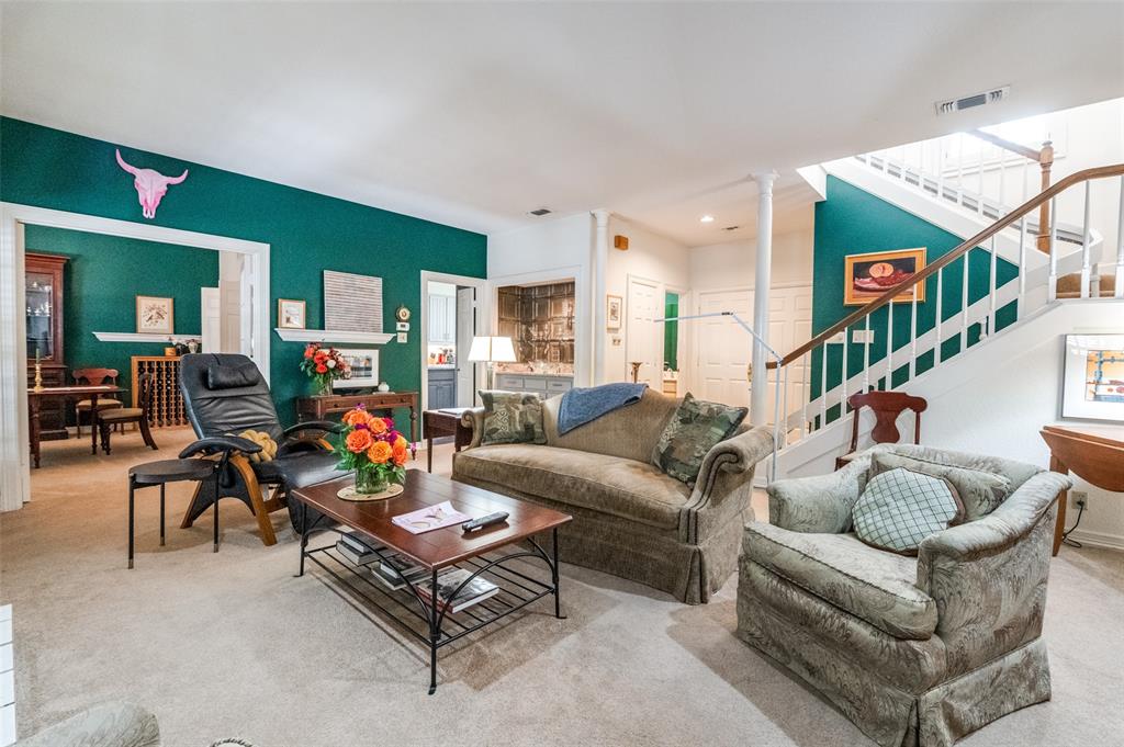Country Club Place At Las Colinas - Residential