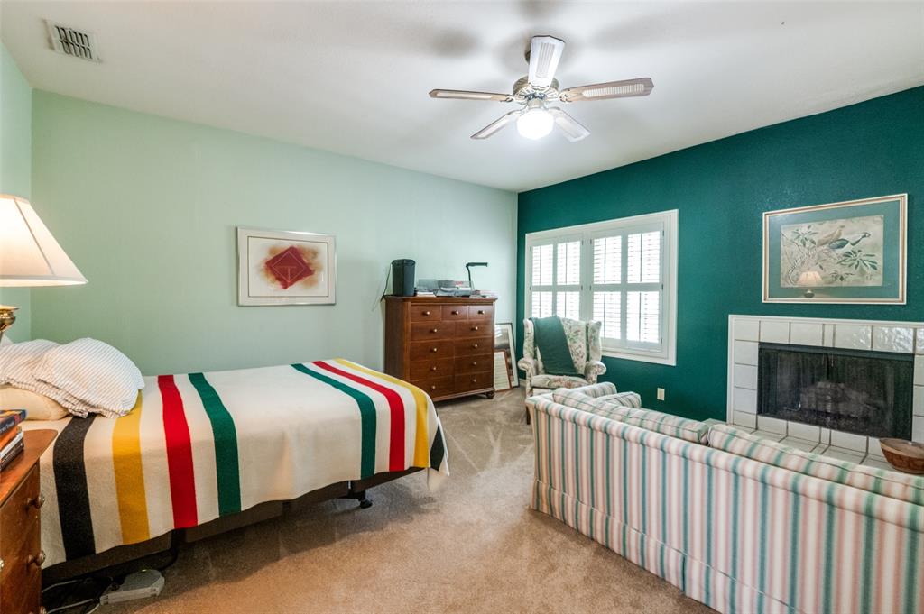 Country Club Place At Las Colinas - Residential