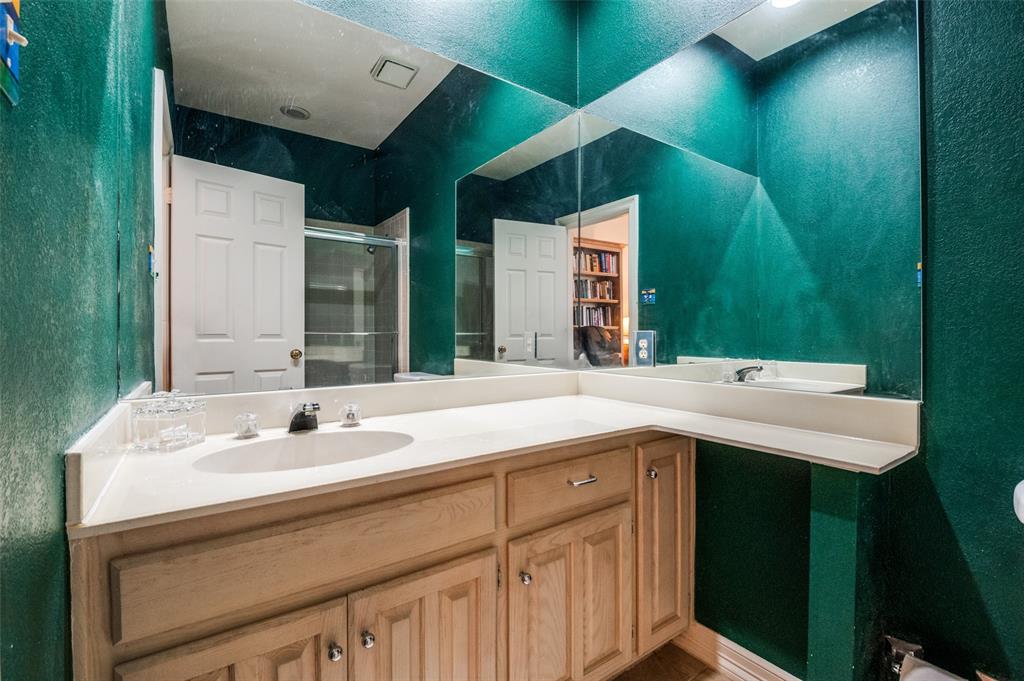 Country Club Place At Las Colinas - Residential