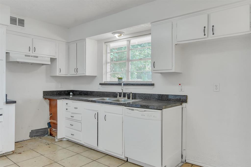 HILLCREST - Residential