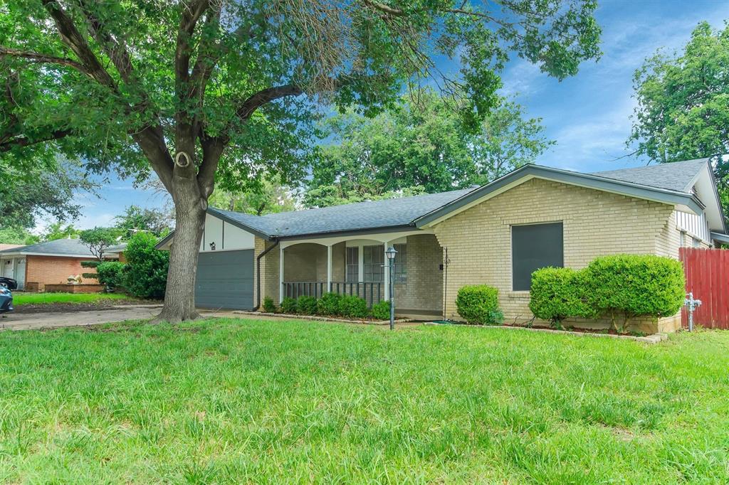 A MUST TO SEE!! NICE LOCATION!! CLOSE TO PARKS AND MAYOR ATTRACTIONS PLACES, IN THE HEART OF METROPLEX!! OWNER OCCUPIED LOOKING FOR A GOOD DEAL  !!