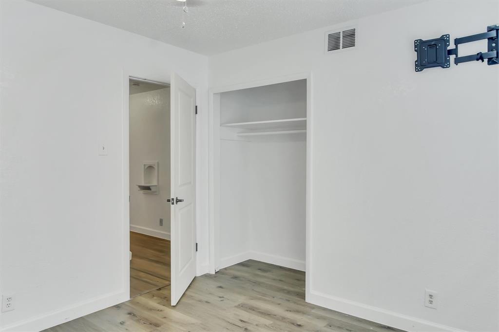 HILLCREST - Residential