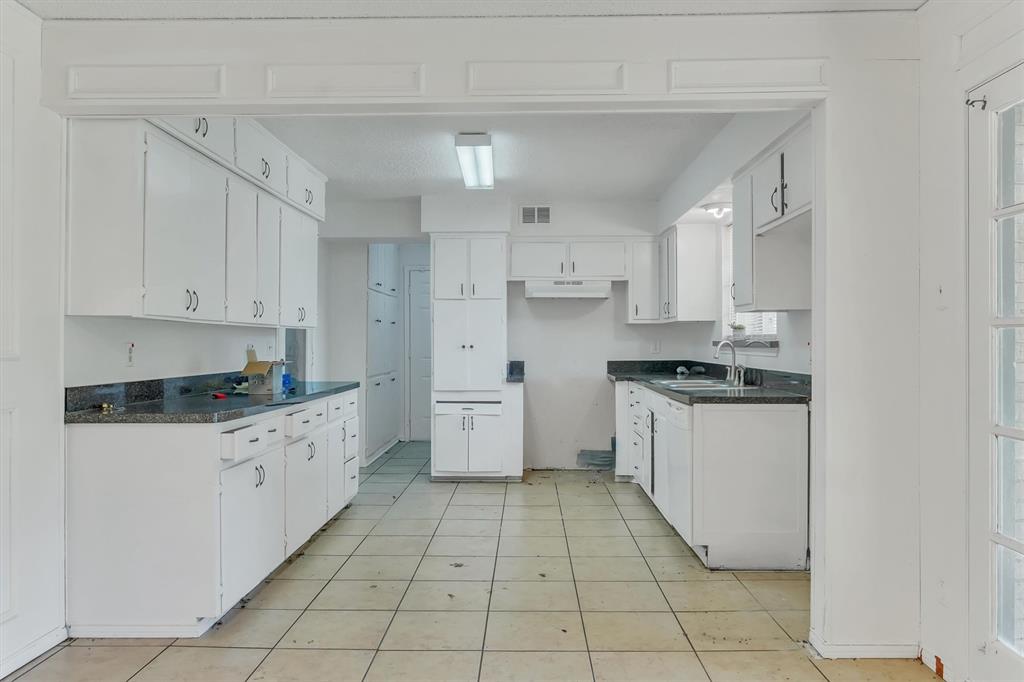 HILLCREST - Residential