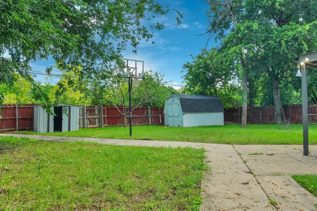 HILLCREST - Residential