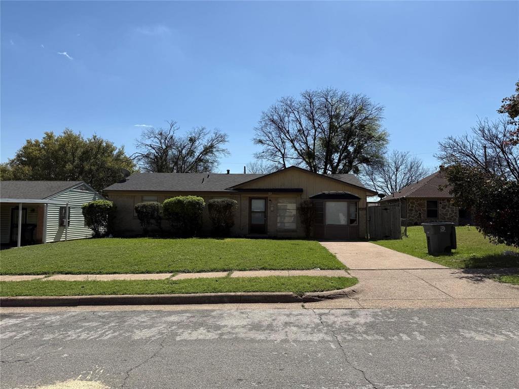 ***!!!OWNER FINANCING AVAILABLE!!! ***
$20,000 DOWN WILL COVER DOWN PAYMENT + CLOSING COSTS FOR QUALIFIED BUYERS UNDER THE CURRENT OWNER FINANCING TERMS.  
THE HOUSE  IS IN YOUR NAME WITH AN OWNER FINANCING LIEN

Contact the listing agent for complete details and qualifications

***!!!FINANCIACIÓN POR PARTE DEL DUEÑO DISPONIBLE!!!***

UN PAGO INICIAL DE $20,000 CUBRIRÁ EL ENGANCHE Y LOS GASTOS DE CIERRE PARA COMPRADORES QUE CUMPLAN CON LOS REQUISITOS DE LAS CONDICIONES ACTUALES DE FINANCIACIÓN DEL PROPIETARIO. 

LA CASA QUEDA A SU NOMBRE, SUJETA A UN GRAVAMEN POR LA FINANCIACIÓN DUEÑO

Comuníquese con el agente a cargo para obtener detalles completos y conocer los requisitos

Looking for an affordable home with room to grow? Welcome to 3716 Olney Court, a great opportunity for first-time homebuyers and investors seeking value, space, and potential in Dallas.

This 3-bedroom, 1.5-bath home features a practical floor plan designed for comfortable everyday living. Natural light fills the living spaces, creating a warm and inviting atmosphere that’s ready for your personal touch. Whether you’re searching for your first home or your next investment property, this home offers the flexibility to fit your goals.

One of the standout features is the expansive backyard—a rare find with endless possibilities. Create the perfect outdoor entertaining space, add a play area, start a garden, or enjoy the extra room to relax and unwind.

Conveniently located with easy access to major highways, shopping, dining, schools, and everyday conveniences, you’ll enjoy both accessibility and the comfort of an established neighborhood.

Whether you’re looking to build equity, expand your investment portfolio, or purchase your first home, 3716 Olney Court is ready for its next chapter. Schedule your private showing today and see the potential for yourself before this opportunity is gone!