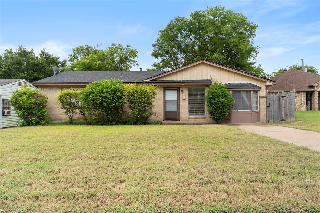 ***!!!OWNER FINANCING AVAILABLE!!! ***

$20,000 DOWN WILL COVER THE DOWN PAYMENT + CLOSING COSTS UNDER THE CURRENT OWNER FINANCING TERMS

THE HOUSE IS IN YOUR NAME WITH AN OWNER FINANCING LIEN

Contact the listing agent for complete details, qualifications, and owner financing terms

!!!FINANCIACIÓN POR PARTE DEL DUEÑO DISPONIBLE!!!

UN PAGO INICIAL DE $20,000 CUBRIRÁ EL ENGANCHE Y LOS GASTOS DE CIERRE BAJO DE LAS CONDICIONES ACTUALES DE LA FINANCION  POR POR PARTE DEL DUEÑO

LA CASA QUEDARÁ A SU NOMBRE, SUJETA AL GRAVAMEN DE LA FINANCIACIÓN DEL PROPIETARIO

Comuníquese con el agente a cargo para conocer los términos completos y los requisitos

Looking for an affordable home with room to grow? Welcome to 3716 Olney Court, an excellent opportunity for first-time homebuyers, anyone looking for an affordable place to call home, or someone who can't qualify for conventional financing in Dallas.

This 3-bedroom, 1.5-bath home features a practical floor plan designed for comfortable everyday living. Natural light fills the living spaces, creating a warm and inviting atmosphere that’s ready for your personal touch. Whether you’re purchasing your first home, downsizing, or simply looking for a home with great potential, this property offers an excellent opportunity to build equity over time.

One of the standout features is the expansive backyard—a rare find with endless possibilities. Create the perfect outdoor entertaining space, add a play area, start a garden, or simply enjoy the extra room to relax and unwind.

Conveniently located with easy access to major highways, shopping, dining, schools, and everyday conveniences, you’ll enjoy both accessibility and the comfort of an established neighborhood.

With owner financing available, homeownership may be more attainable than you think. Don’t miss your chance to explore everything 3716 Olney Court has to offer. Schedule your private showing today before this opportunity is gone!