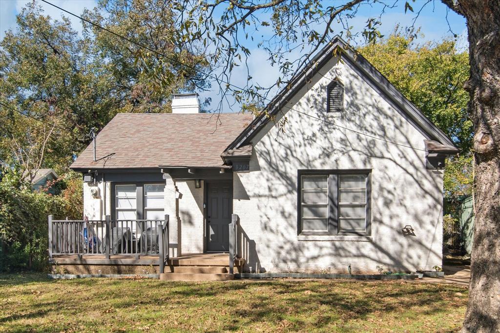 This adorable and affordable Dallas gem is Back on the Market due to the Buyer's financial situation falling out. It is truly a must-see and is Perfectly positioned near the vibrant Arts District and all the energy of Downtown. This charming home offers a wonderful blend of comfort, convenience, and modern updates in a highly accessible location. Step inside to a warm and inviting layout featuring easy-care flooring throughout — ideal for low-maintenance living. The home has been thoughtfully updated, allowing you to move right in and start enjoying the space immediately. A versatile bonus room provides valuable flexibility, making it perfect as a third bedroom, a home office, or a dedicated arts-and-crafts or hobby room.
Outdoor lovers and history buffs will appreciate the great neighborhood park just a short walk away. Enjoy peaceful green space, walking paths, picnic spots, and fascinating historical statues and markers that add character and a sense of community pride.

With quick access to Downtown Dallas, the Arts District, top dining, entertainment, and main commuter routes, this location supports an active lifestyle with ease. Whether you're headed to a museum, catching a show, or exploring the city’s cultural scene, everything is just minutes away.

If you're seeking charm, convenience, and value in one appealing package — this one checks all the boxes! Don’t miss your chance to make this delightful home your own.