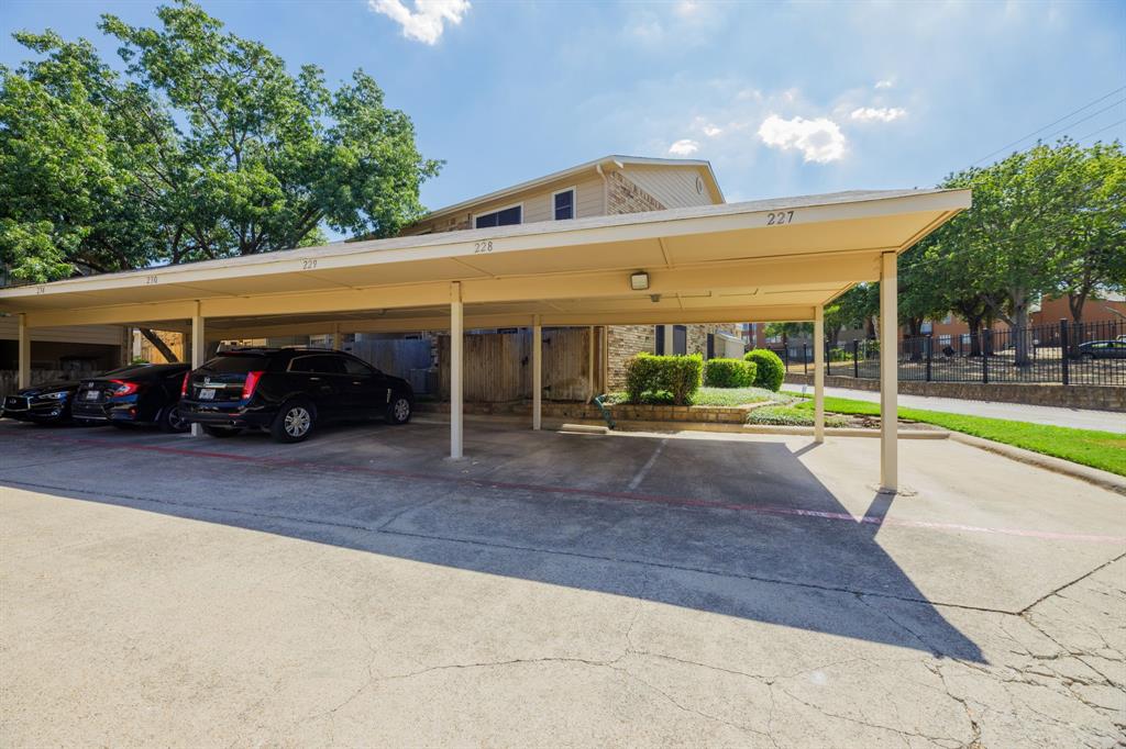 Preston On Lake Condo - Residential