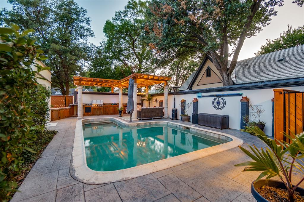 Oak Lawn Heights - Residential
