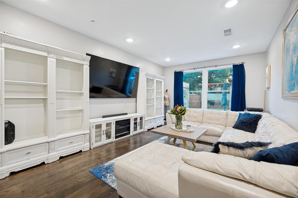 Oak Lawn Heights - Residential