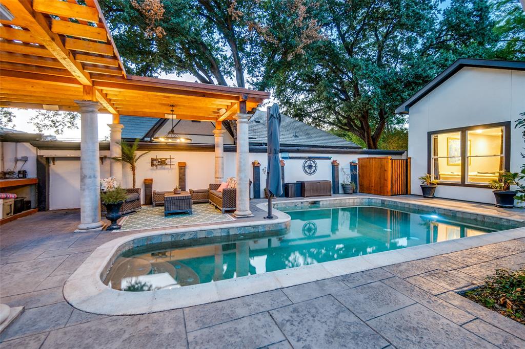 Oak Lawn Heights - Residential