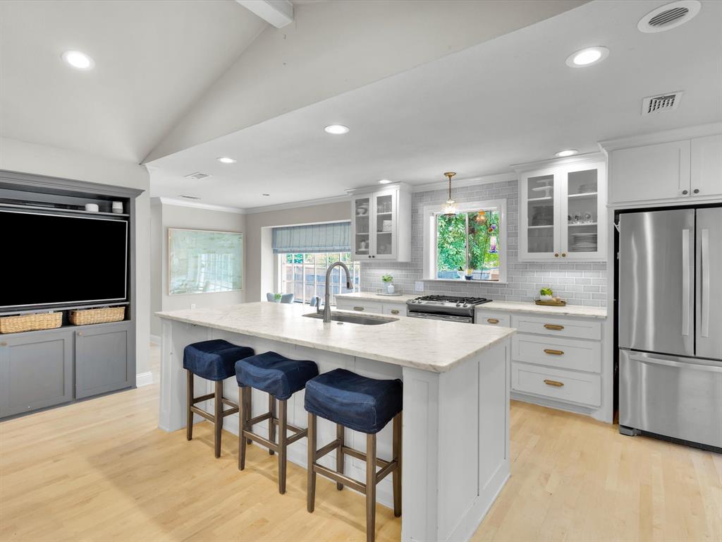 Whispering Oaks Kenn - Residential