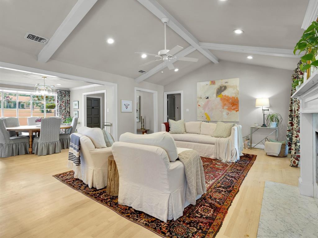 Whispering Oaks Kenn - Residential