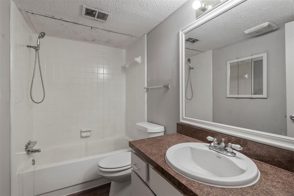 Two Worlds Broadway Add Rep - Residential Lease