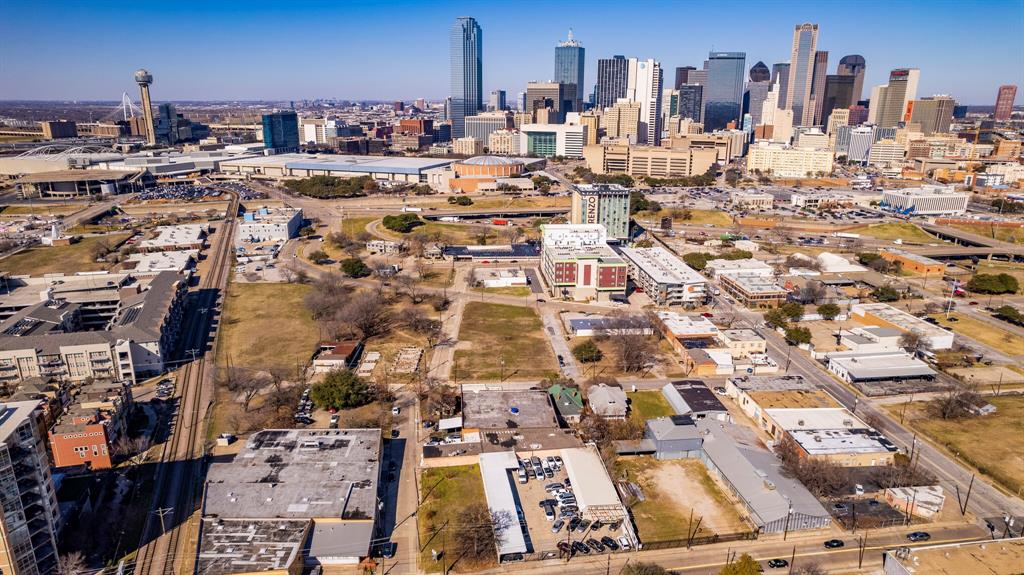 ***** LOCATION, LOCATION, LOCATION **** WOW WHAT AN AMAZING PROPERTY. This huge commercial treasure is over 37,800 SQFT lot size & faces 3 main streets with great frontages on all 3 streets. 1209 BELLEVIEW ST. 1306 WALL ST and 1204 POWHATTAN ST. Close to 3 Highways, 30, 35 E ,45 & Kay Baily Hutchison Convention Center. With in walking distance to Cedar Dart Station, Jack Evens Police Station & convention center. This building is so big that 3 separate business can run in this property. It is 2 stories & have a living quarter on the first floor with many offices on both floors. The building is a concrete cube on first floor & second floor.                                                                                                                                                                                                           THIS PROPERTY IS ALSO FOR RENT @ $7- SQFT - 12,000 SQFT -26000 SQFT UNDER ROOF                                                                                                                                                                                                                                                                                                                                                                                                                             *                                                                               ****  Opportunities Are Endless *****   

                                                          *********   SELLER FINANCING AVAILABLE ********