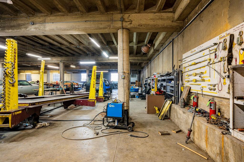Walnut Grove - Commercial Sale