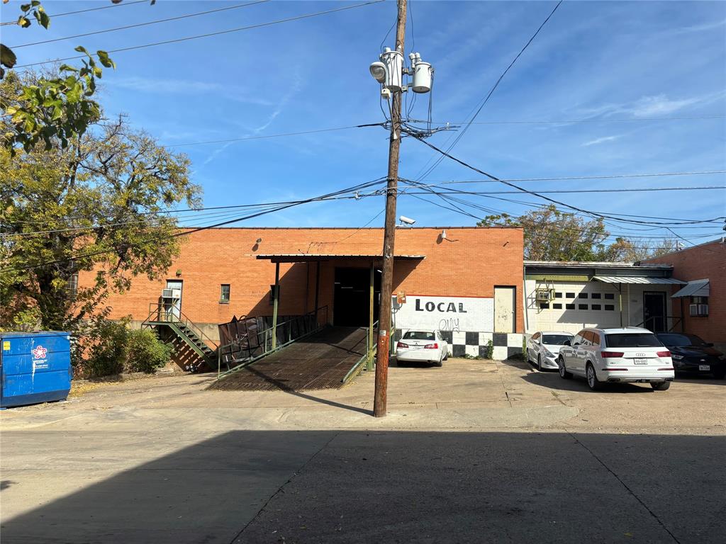 Walnut Grove - Commercial Sale