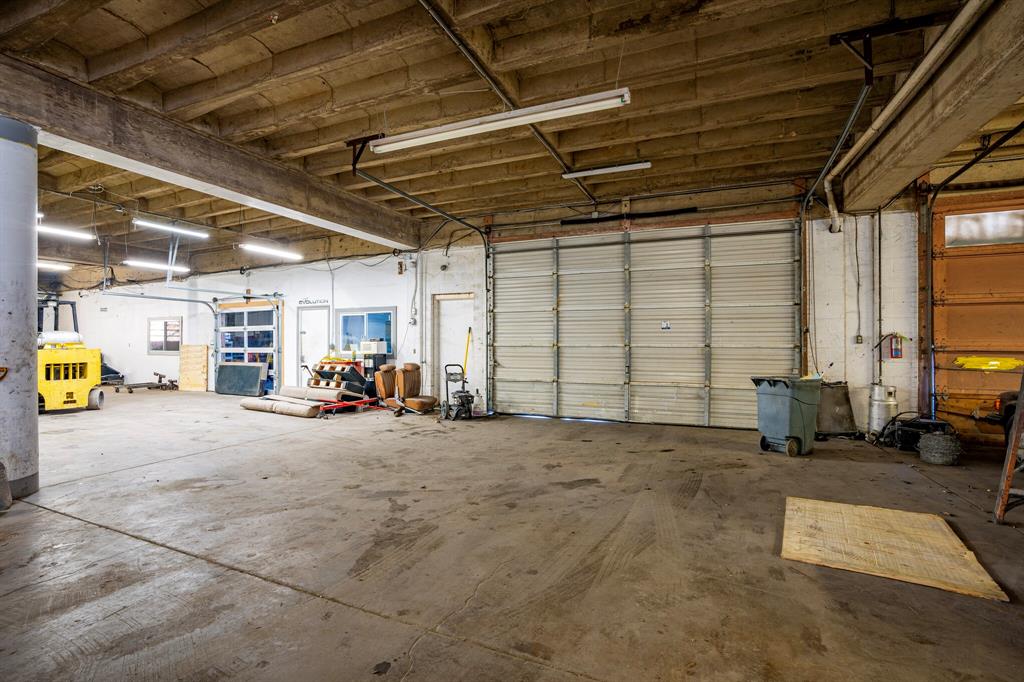 Walnut Grove - Commercial Sale