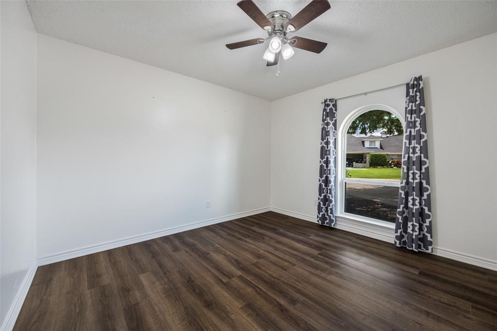 COUNTRY CLUB SHORES - Residential