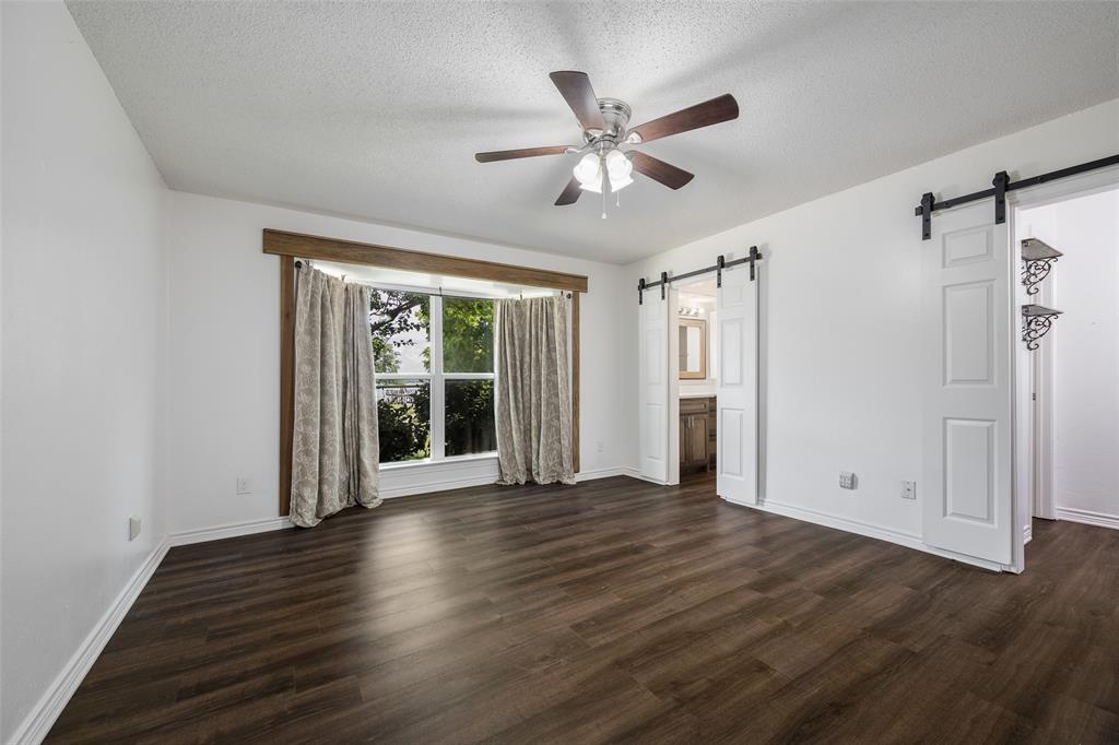 COUNTRY CLUB SHORES - Residential