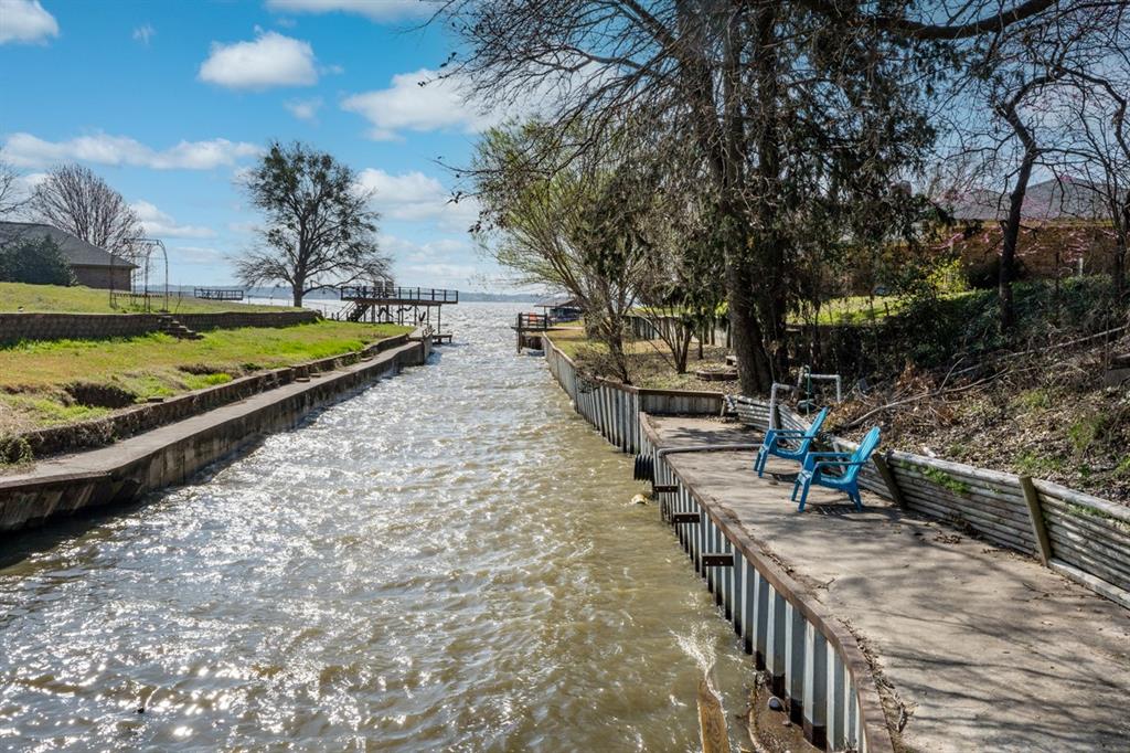 COUNTRY CLUB SHORES - Residential