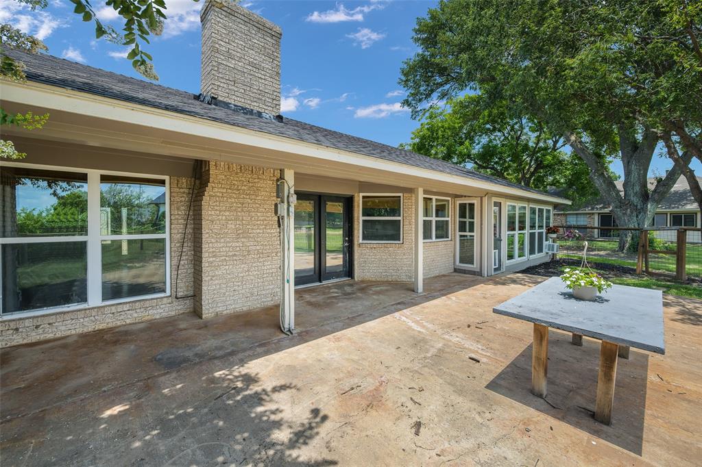 COUNTRY CLUB SHORES - Residential