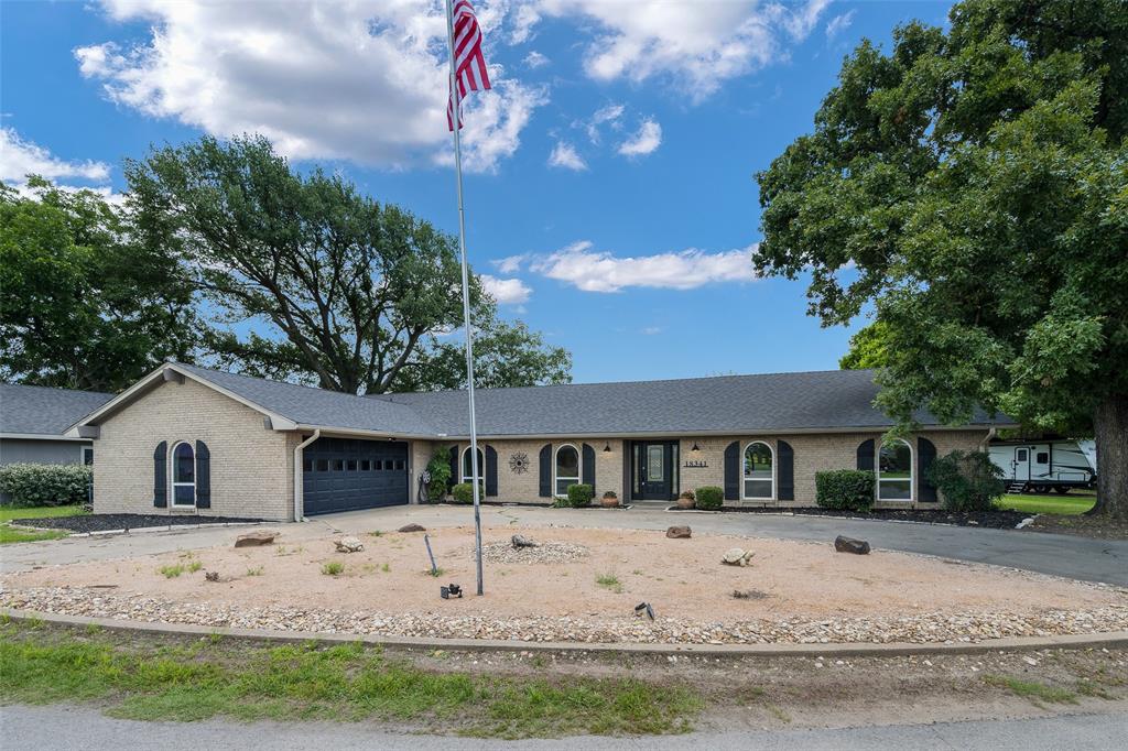 COUNTRY CLUB SHORES - Residential