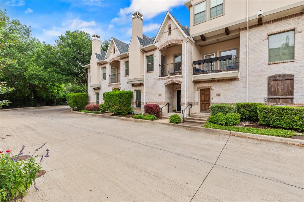 Villas At Ash Creek - Residential